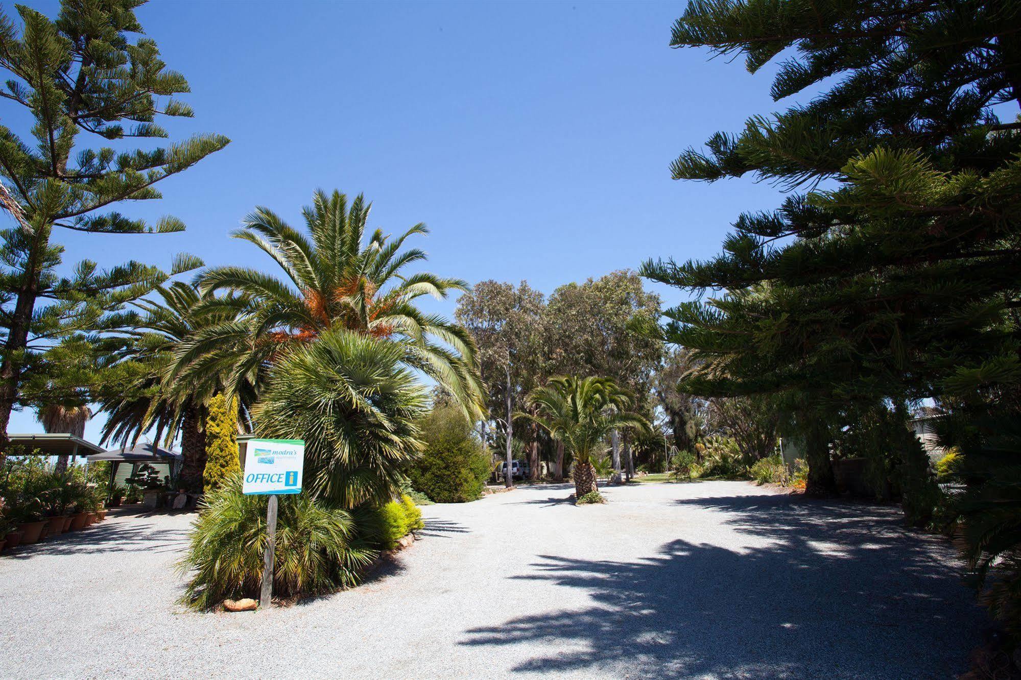 Modra'S Apartments Tumby Bay Экстерьер фото